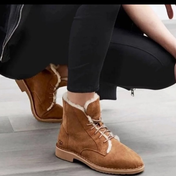 UGG🍁🍂Quincy Chestnut winter boots 6 - Picture 2 of 16